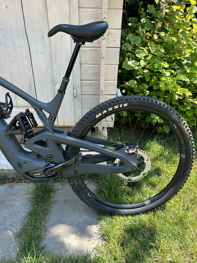 Used Evil Epocalypse XT 2023 2023 Mountainbike, Light Gray, 29 — image 2 of 12