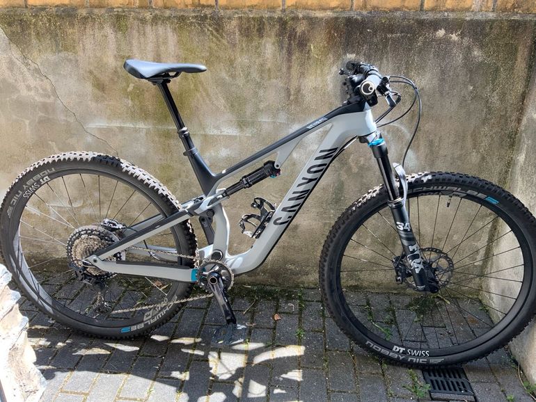 Tweedehands Canyon Neuron CF9 2021 Mountainbike — afbeelding 2 van 14