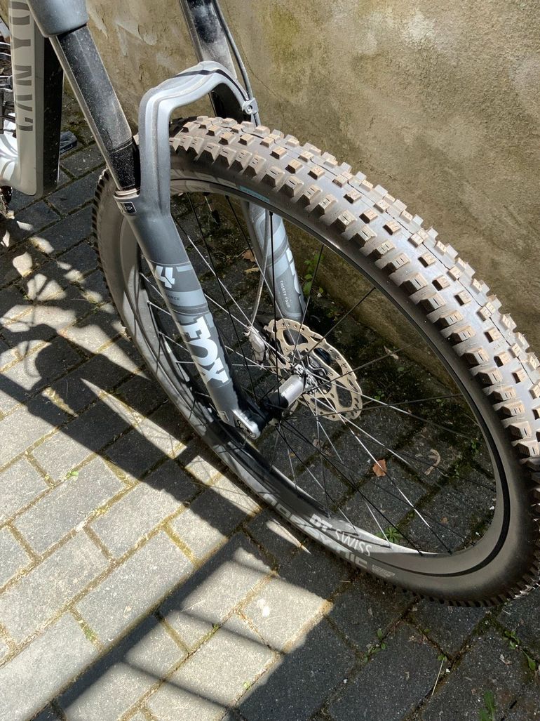 Tweedehands Canyon Neuron CF9 2021 Mountainbike — afbeelding 5 van 14