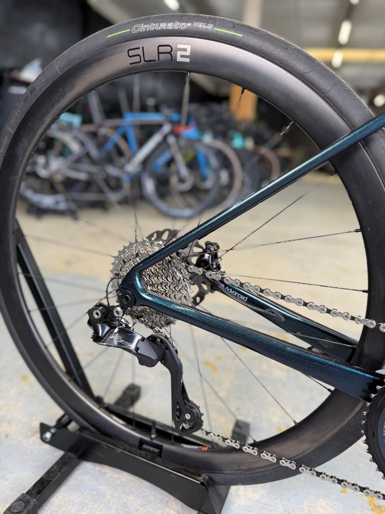 Used Liv Langma Advanced Disc 1+ Pro Di2 Carbon 2023 Road & Gravel, Green — image 9 of 23