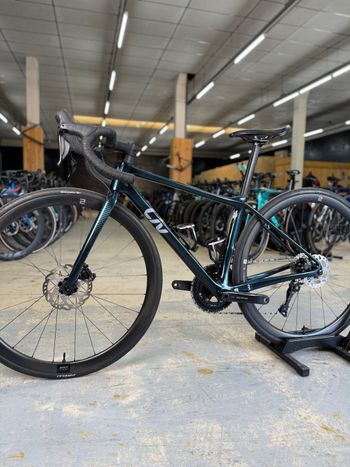 Used Liv Langma Advanced Disc 1+ Pro Di2 Carbon 2023 Road & Gravel, Green — image 23 of 23