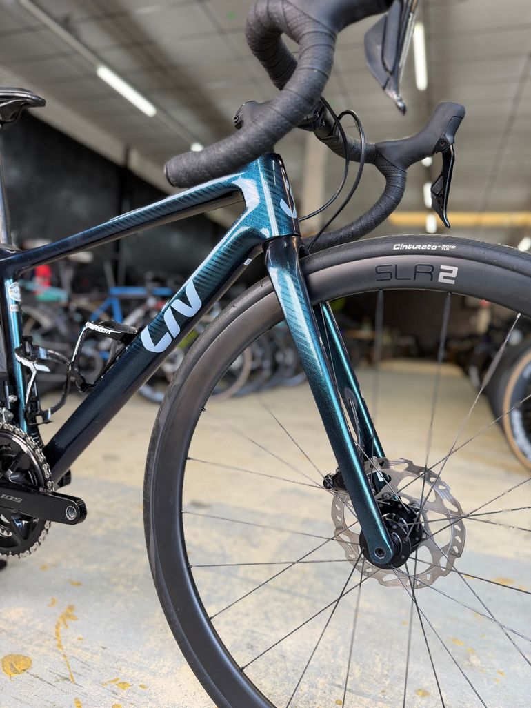 Used Liv Langma Advanced Disc 1+ Pro Di2 Carbon 2023 Road & Gravel, Green — image 3 of 23