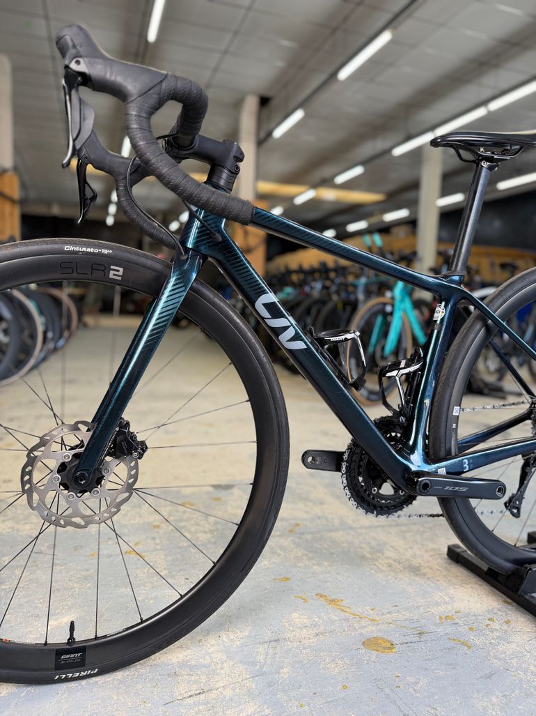 Used Liv Langma Advanced Disc 1+ Pro Di2 Carbon 2023 Road & Gravel, Green — image 16 of 23