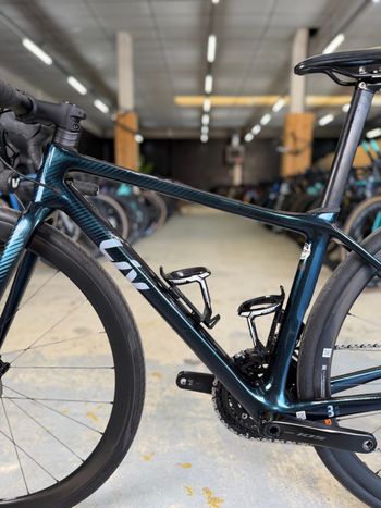 Used Liv Langma Advanced Disc 1+ Pro Di2 Carbon 2023 Road & Gravel, Green — image 21 of 23