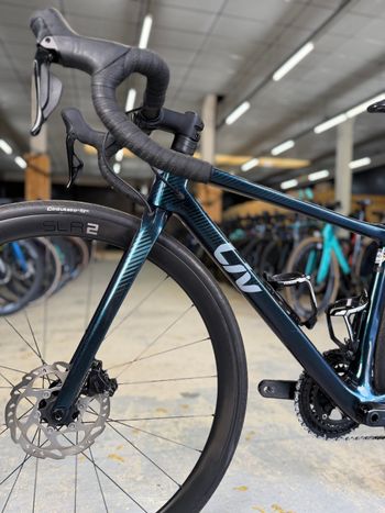 Used Liv Langma Advanced Disc 1+ Pro Di2 Carbon 2023 Road & Gravel, Green — image 17 of 23