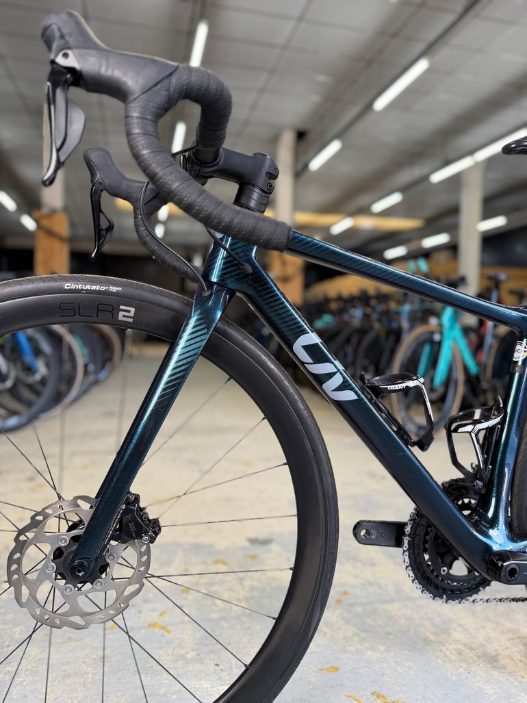 Used Liv Langma Advanced Disc 1+ Pro Di2 Carbon 2023 Road & Gravel, Green — image 17 of 23