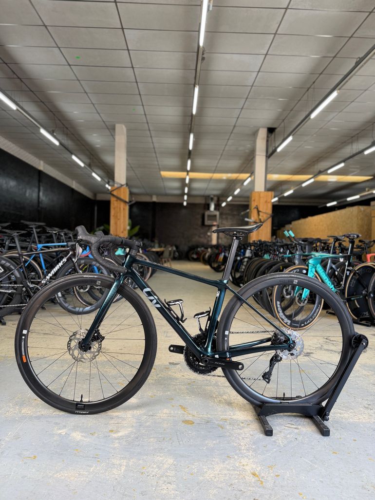 Used Liv Langma Advanced Disc 1+ Pro Di2 Carbon 2023 Road & Gravel, Green — image 15 of 23