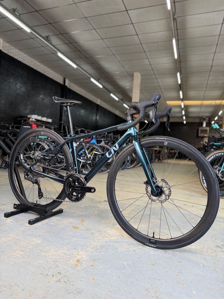 Used Liv Langma Advanced Disc 1+ Pro Di2 Carbon 2023 Road & Gravel, Green — image 2 of 23