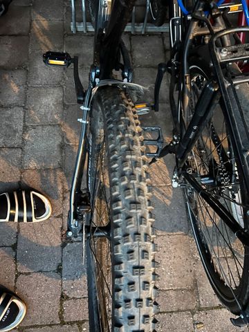 Used Giant Stance 2021 2021 Mountainbike, Black, 27.5 — image 7 of 10
