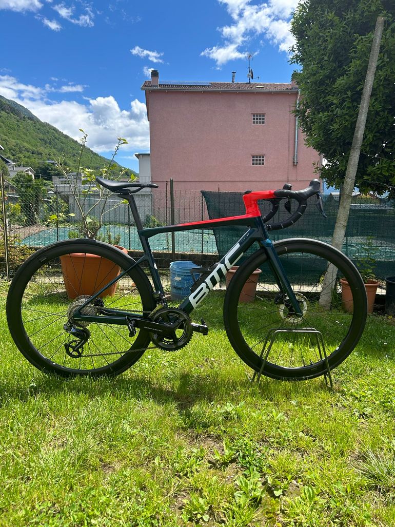 Used BMC Teammachine SLR 01 ONE P2P 2022 2022 Road & Gravel, Red — image 1 of 3