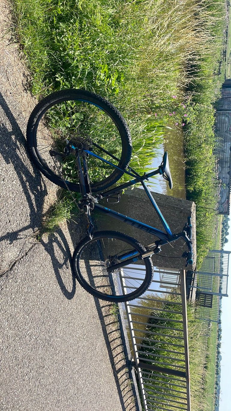 Gebrauchtes CUBE Attention Shimano Deore XT 2019 Mountainbike, Blau — Bild 2 von 20