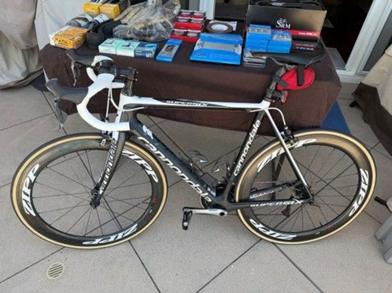 Used Cannondale SuperSix EvO 2011 2011 Road & Gravel, Black — image 1 of 4