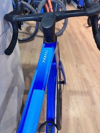 Käytetty Giant Propel Advanced SL 0 Dura-Ace 2025 2025 Road & Gravel — kuva 8 / 9