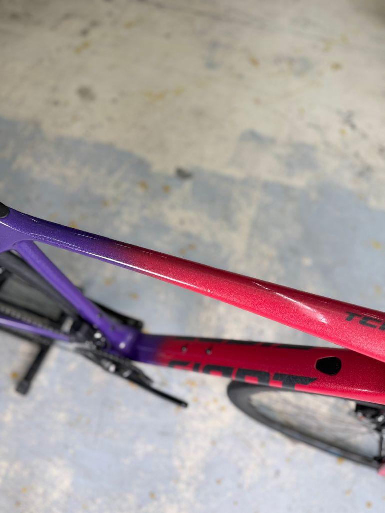 Used Giant TCR Di2 Carbon 2022 Road & Gravel, Purple — image 13 of 24