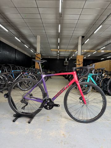 Giant TCR Di2 Carbon 2022 Road & Gravel usato