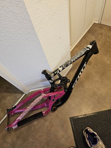Used Scott Gambler 720 2018 Frameset 2018 Mountainbike, Black, 27.5 — image 4 of 5