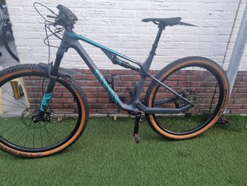 Brugt Canyon Lux Trail CF 7 2023 2023 Mountainbike — billede 2 af 11