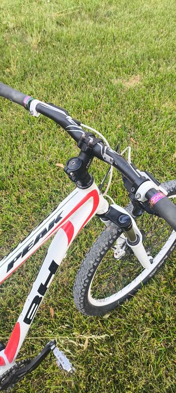 Used BH Custom Shimano Altus 2012 Mountainbike, White — image 6 of 9
