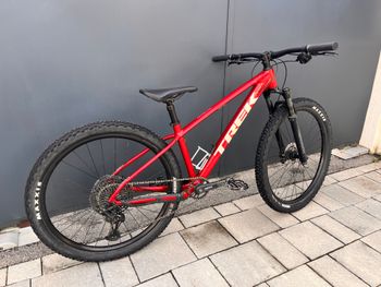 Used Trek Marlon 8 Gen 3 2023 2023 Mountainbike, Red — image 4 of 4