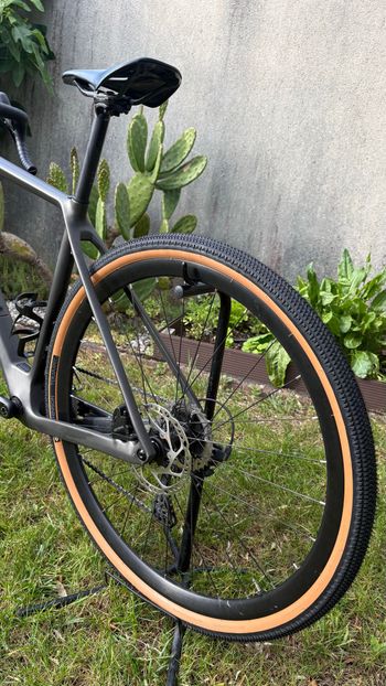 Used Orbea TERRA M30 TEAM 2022 2022 Road & Gravel, Black — image 8 of 10