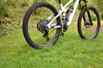 Gebrauchtes CUBE STEREO ONE77 C:68X SLT 29 2024 2024 Mountainbike, Weiß, 29 — Bild 2 von 19
