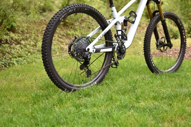 Gebrauchtes CUBE STEREO ONE77 C:68X SLT 29 2024 2024 Mountainbike, Weiß, 29 — Bild 2 von 19