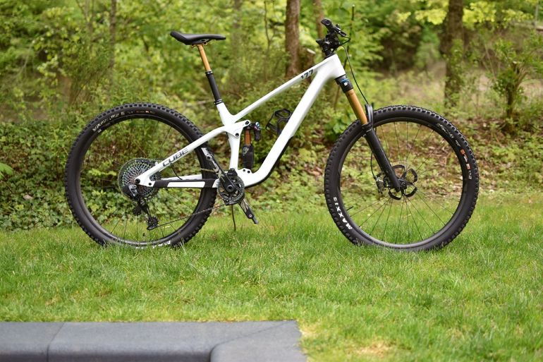 Gebrauchtes CUBE STEREO ONE77 C:68X SLT 29 2024 2024 Mountainbike, Weiß, 29 — Bild 1 von 19