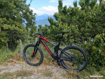Tweedehands Trek Remedy 9.7 27.5 2018 2018 MTB