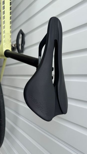 Used Canyon Endurace CF SL 7 Disc 2022 2022 Road & Gravel, Green — image 6 of 8