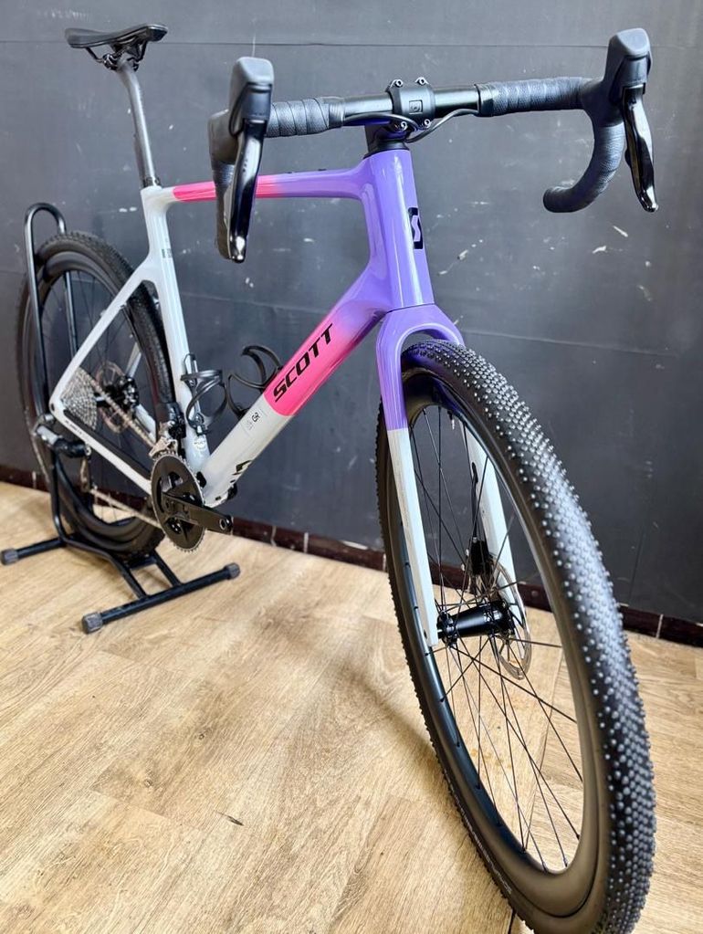 Käytetty Scott Addict Gravel 20 2025 2025 Road & Gravel — kuva 3 / 6