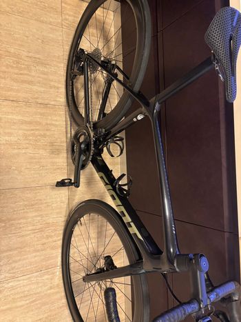 Used Giant TCR Advanced Pro Disc 0 Di2 2024 2024 Road & Gravel, Black — image 2 of 5