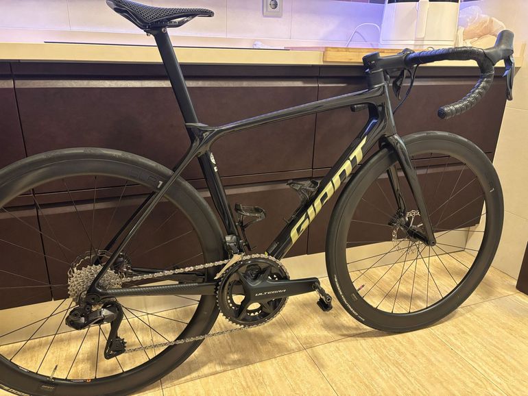 Used Giant TCR Advanced Pro Disc 0 Di2 2024 2024 Road & Gravel, Black — image 5 of 5