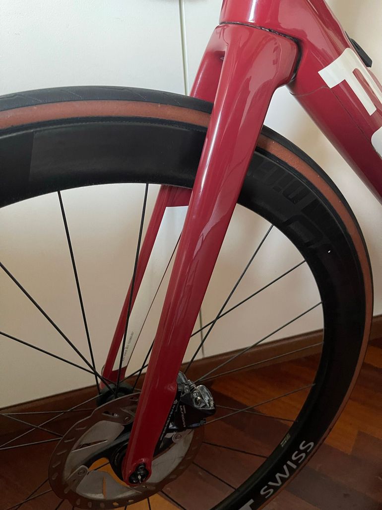 Used Focus IZALCO MAX DISC 9.6 2021 2021 Road & Gravel, Red — image 7 of 9
