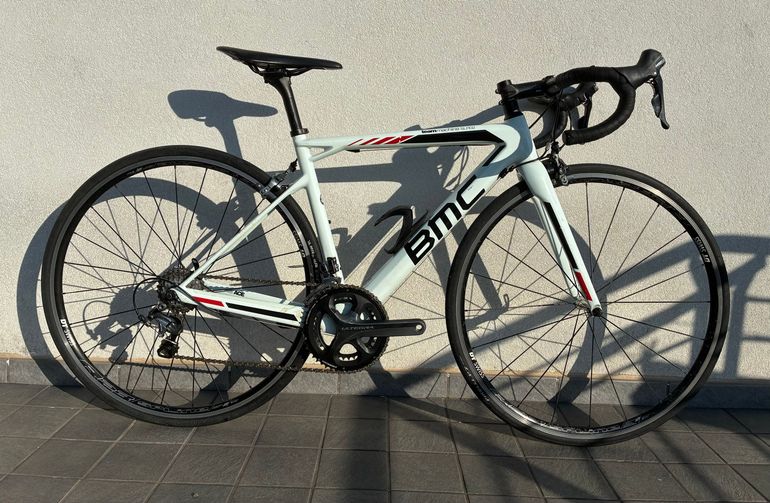 Tweedehands BMC Teammachine Shimano Ultegra 2016 Road & Gravel — afbeelding 1 van 6