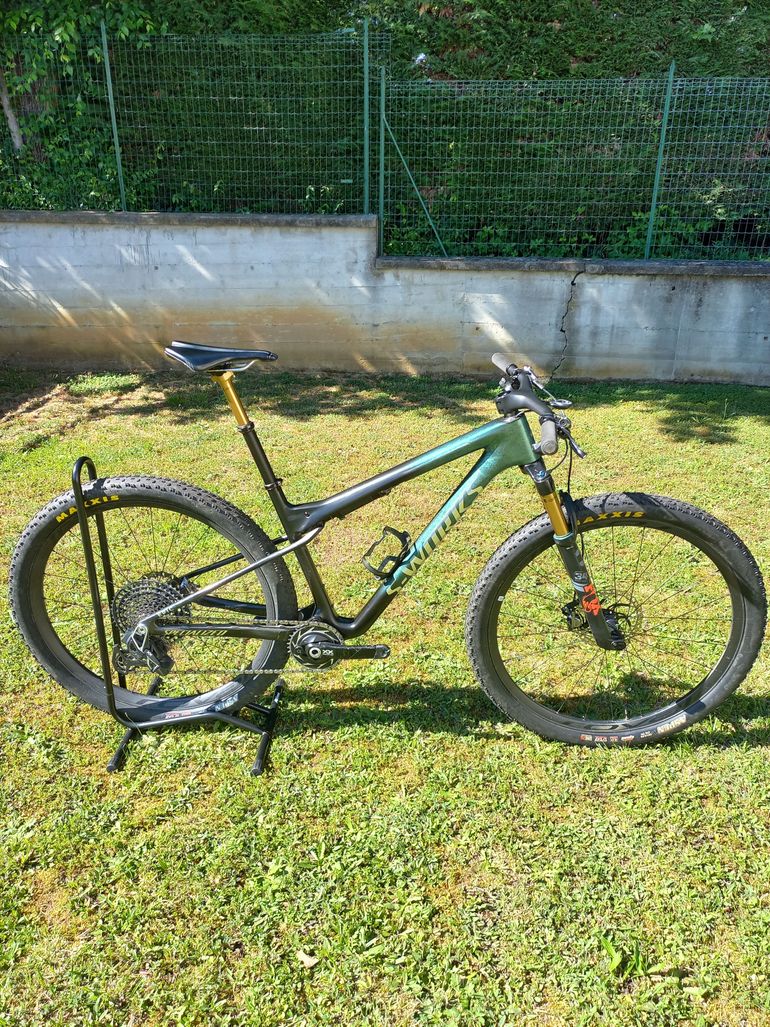 Used Specialized S-Works Epic World Cup - SRAM XX SL AXS, RockShox Ultimate 2024 2024 Mountainbike, Black, 29 — image 1 of 7