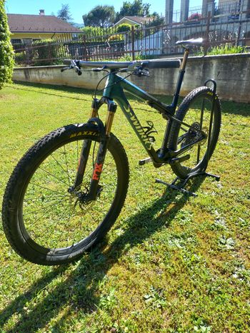 Used Specialized S-Works Epic World Cup - SRAM XX SL AXS, RockShox Ultimate 2024 2024 Mountainbike, Black, 29 — image 3 of 7