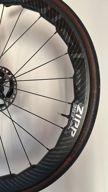 Tweedehands Scott Addict RC Shimano Ultegra Di2 (12 Speed) 2023 Road & Gravel — afbeelding 3 van 5