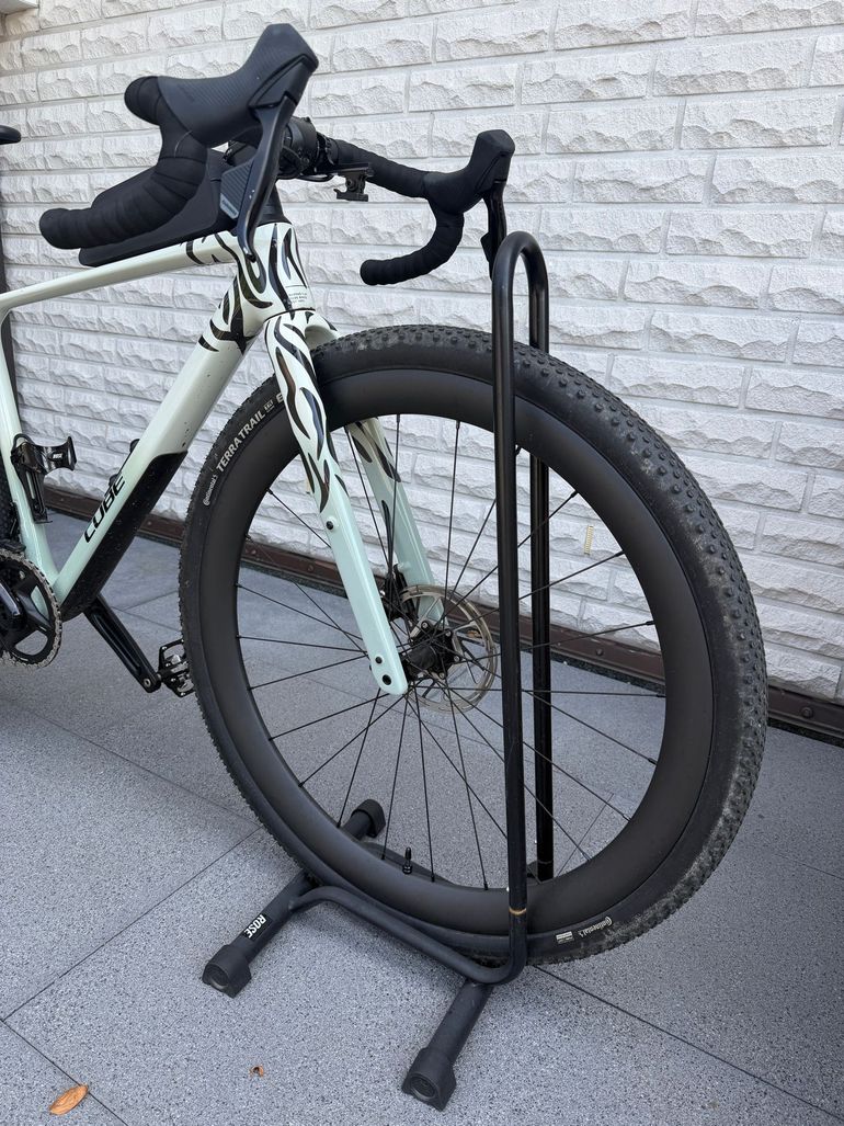 Used CUBE NUROAD C:62, EX 2025 2025 Road & Gravel, White — image 2 of 6