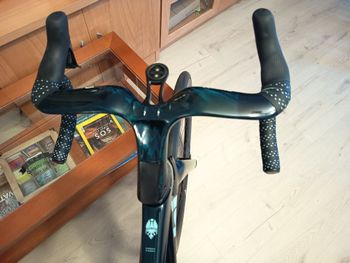 BIANCHI OLTRE RC REPARTO CORSE EDICIÓN LIMITADA 140 TH ANIVERSARIO CUADRO 001 EXCLUSIVO TOPE GAMA ZIPP Custom Shimano Ultegra Di2 2026 Road & Gravel d'occasion — image 6 sur 26