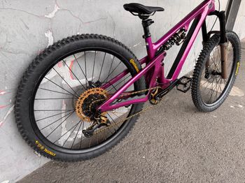 Used Yeti SB 140 Dreambuild 2026 Mountainbike, Purple — image 12 of 15