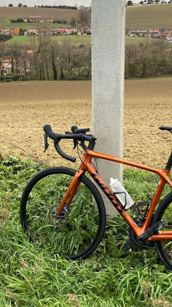 Used Giant TCR Advanced Disc 1 Pro Compact 2022 2022 Road & Gravel, Orange — image 14 of 17