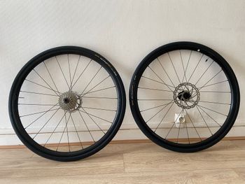 Used Giant TCR Advanced Disc 1 Pro Compact 2022 2022 Road & Gravel, Orange — image 9 of 17
