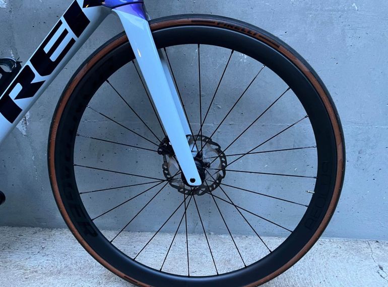 Used Trek Émonda SL 6 2024 2024 Road & Gravel, Purple — image 4 of 9