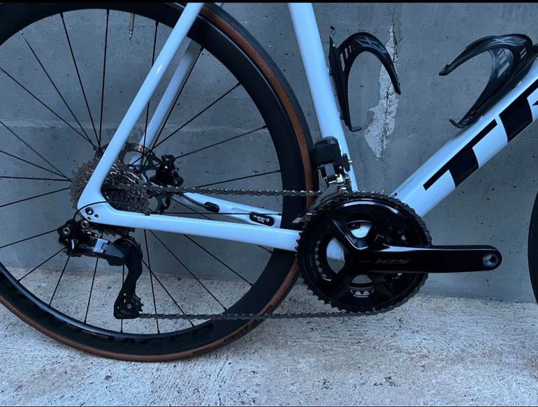 Used Trek Émonda SL 6 2024 2024 Road & Gravel, Purple — image 3 of 9