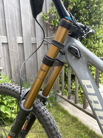 Used Propain Rage SRAM GX DH 2023 Mountainbike, Light Gray — image 10 of 17