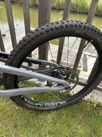 Used Propain Rage SRAM GX DH 2023 Mountainbike, Light Gray — image 13 of 17