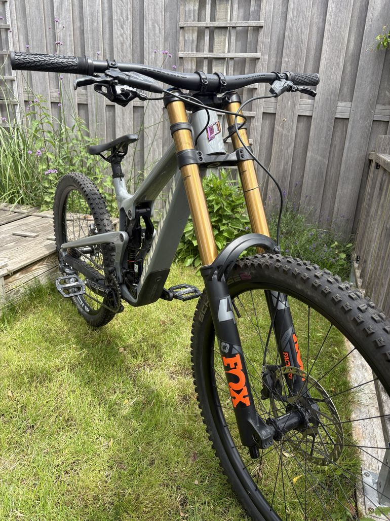 Used Propain Rage SRAM GX DH 2023 Mountainbike, Light Gray — image 7 of 17