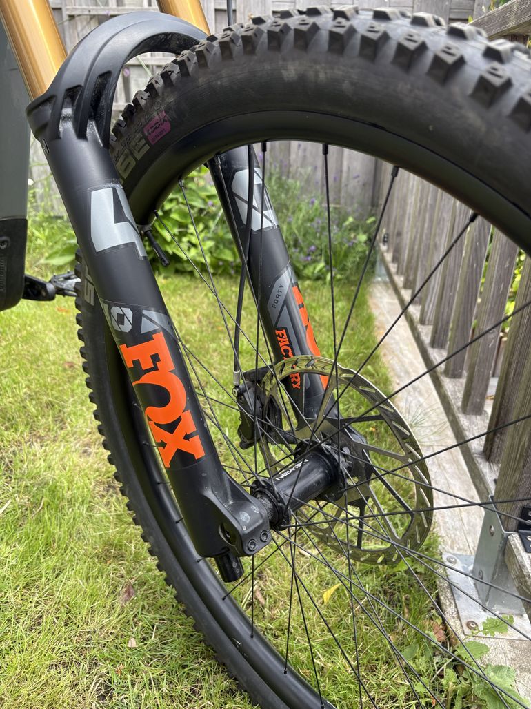 Used Propain Rage SRAM GX DH 2023 Mountainbike, Light Gray — image 6 of 17