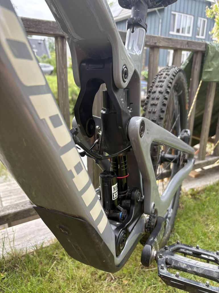 Used Propain Rage SRAM GX DH 2023 Mountainbike, Light Gray — image 11 of 17