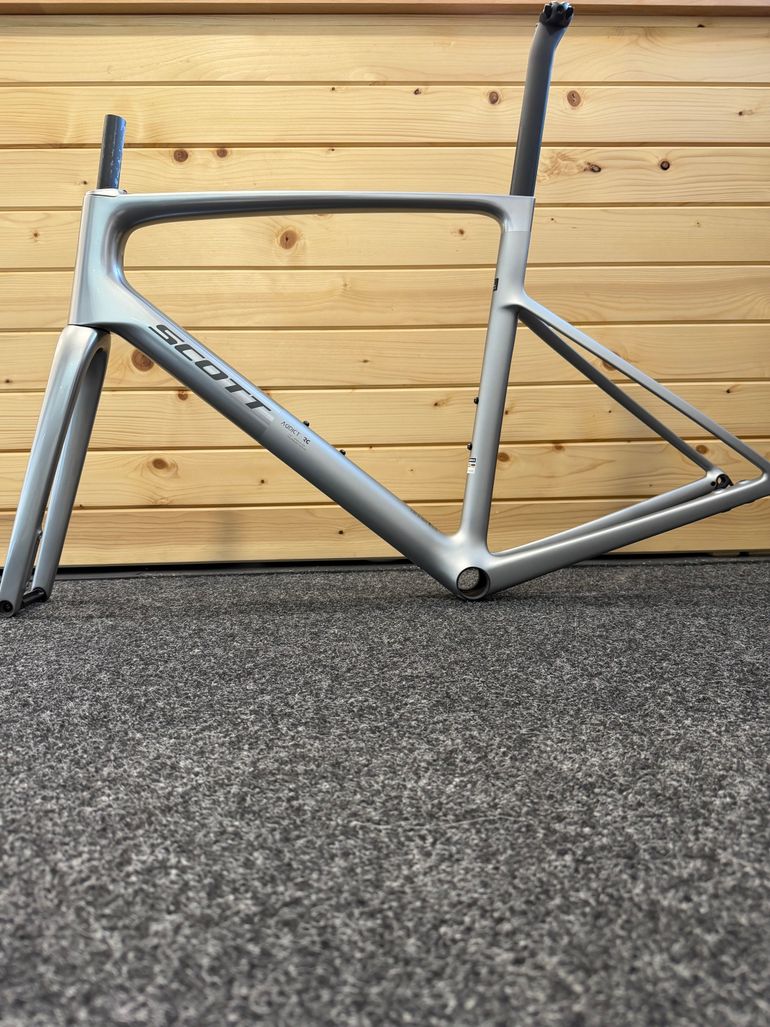 Brugt Scott Addict RC Ultimate HMX SL frame set 2026 Frameset 2026 Road & Gravel — billede 7 af 7